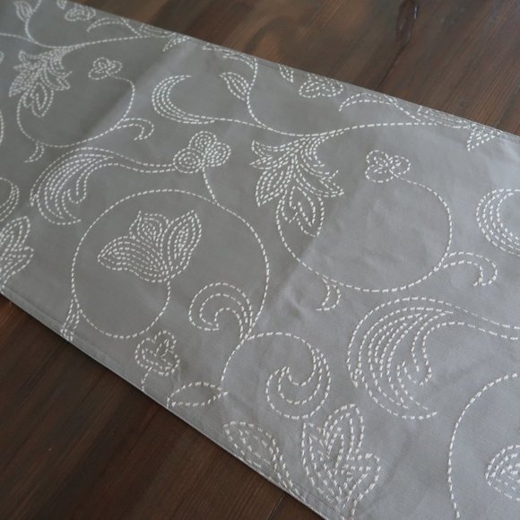 Croscill Classic Grey Embroidered Table Runner 14" x 72" - Picture 1 of 7